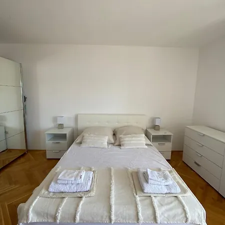 Appartement Panorama Jakov