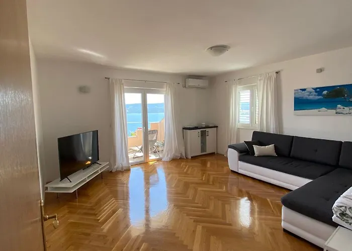 Panorama Jakov 公寓 *